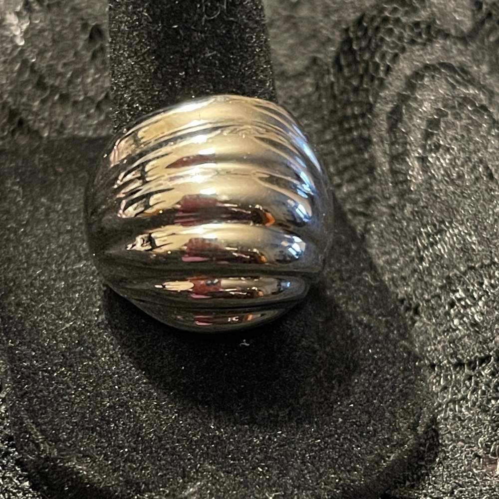 Silver Ribbed Statement Ring